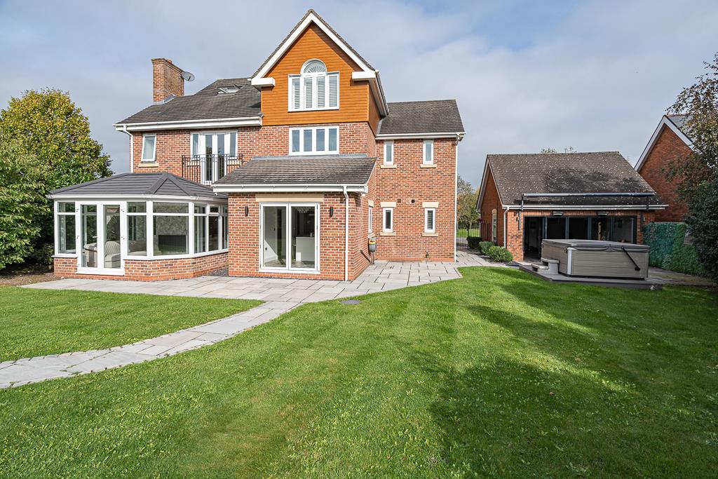 Freshwater Drive, Weston, Crewe CW Estate Agents